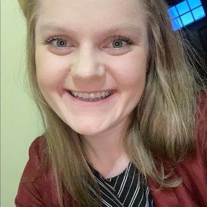 Meet your Posher, Abigail